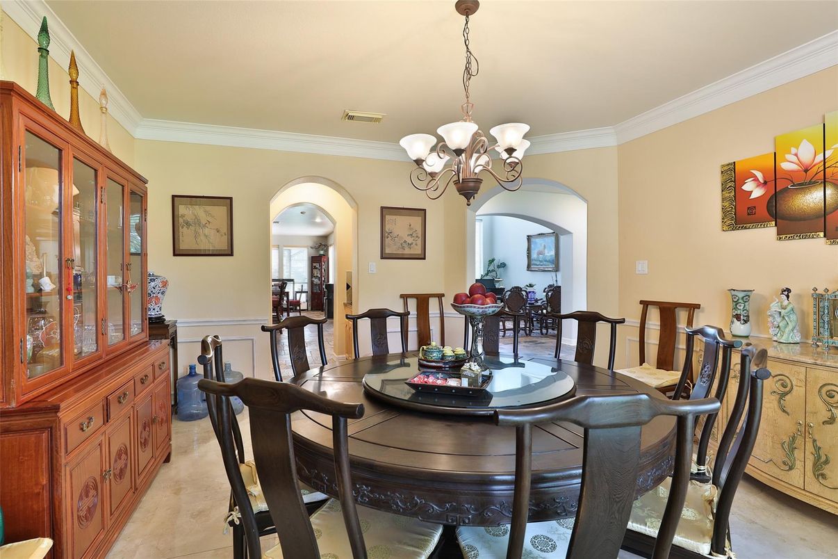 Chandelier, Dining room, Interior
