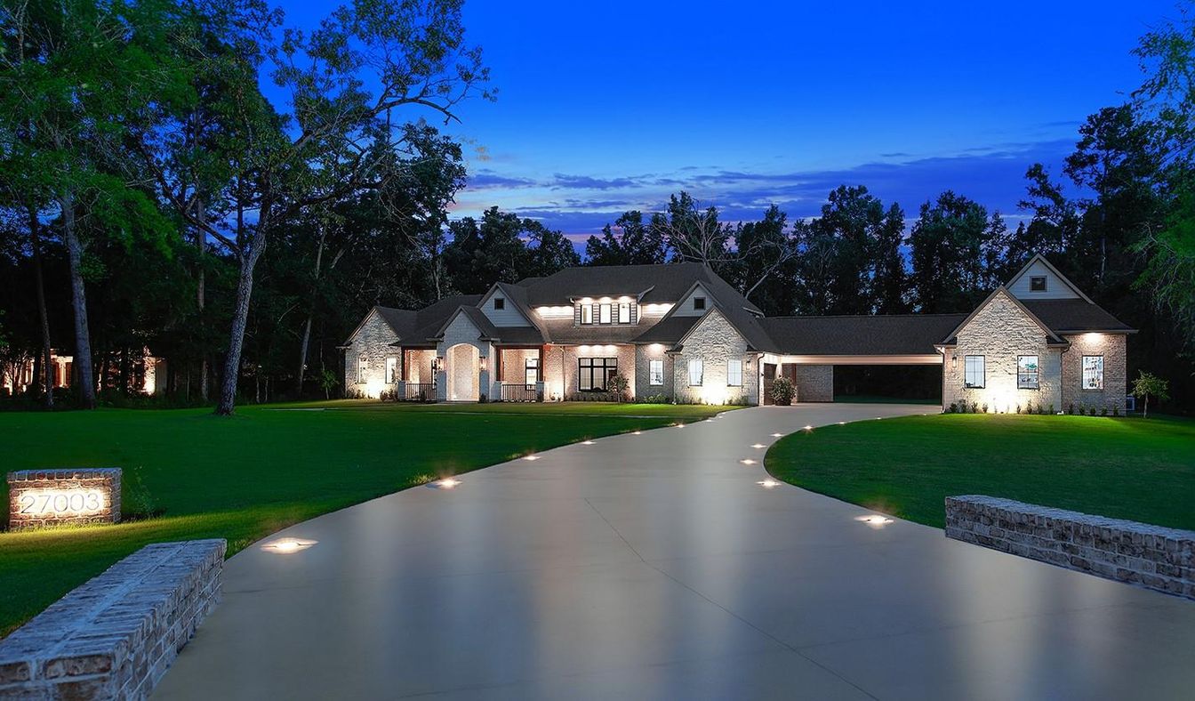 Attached, Backyard, Exterior, Facade, French Provincial