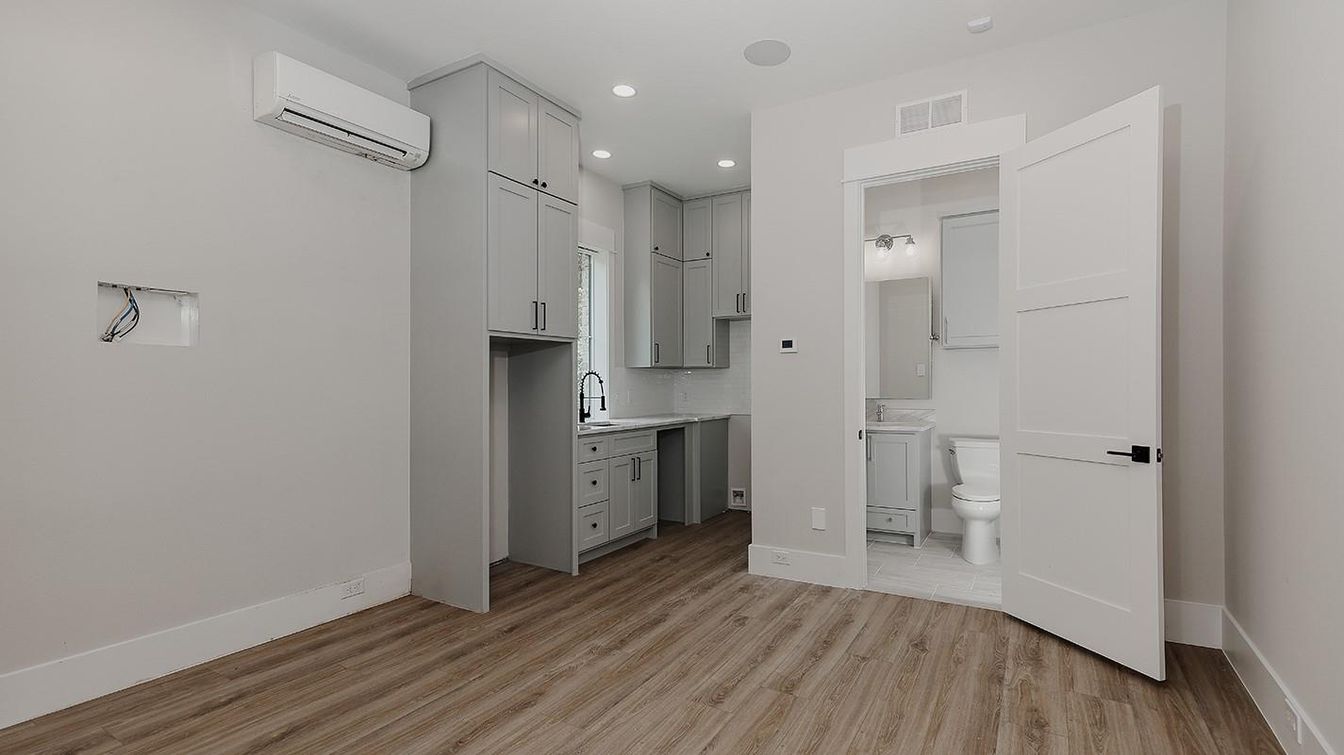 Bathroom, Interior, Kitchen, Recessed Lighting, Wood Texture Flooring