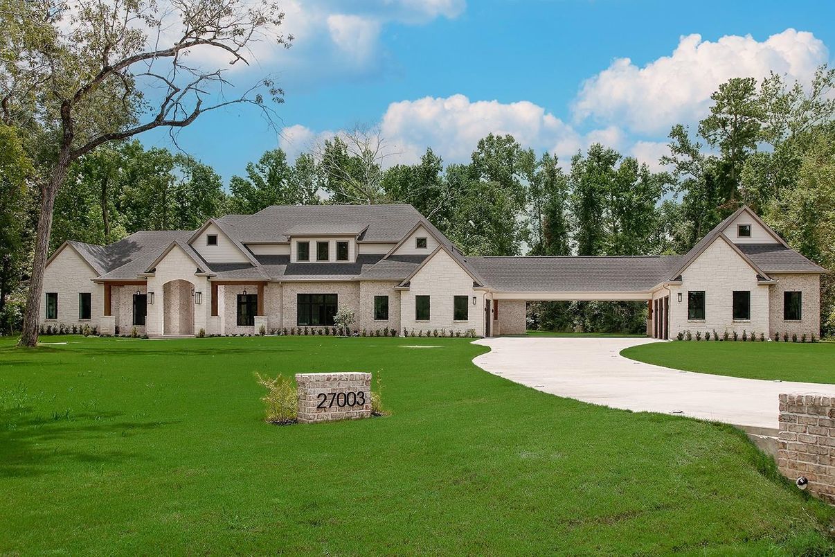Attached, Backyard, Exterior, Facade, Farmhouse