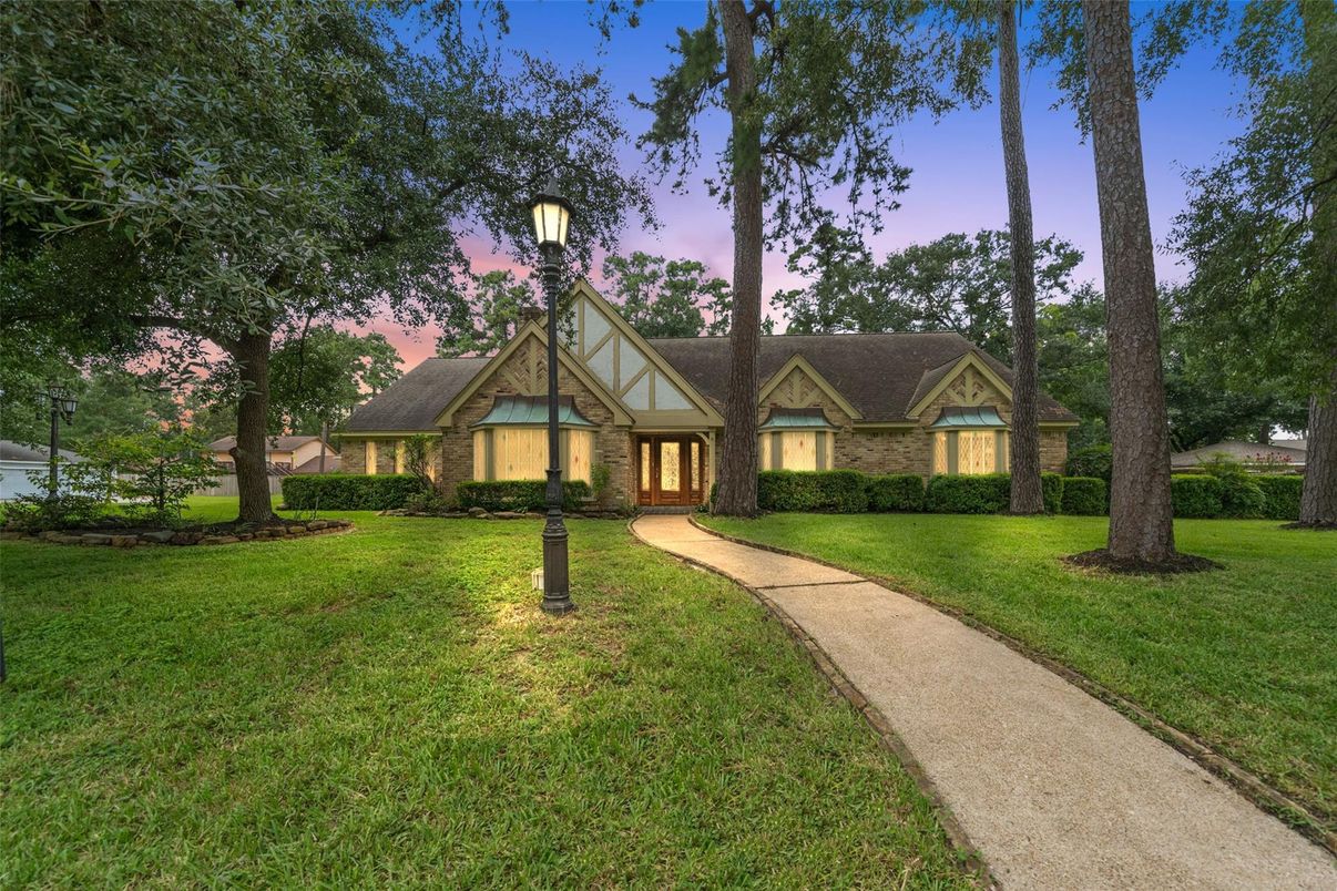 Backyard, Exterior, Facade, Tudor Revival