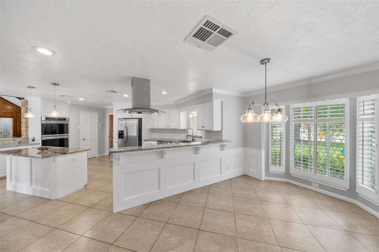Interior, Kitchen, Pendant Lights, Recessed Lighting, Stainless Steel Appliances