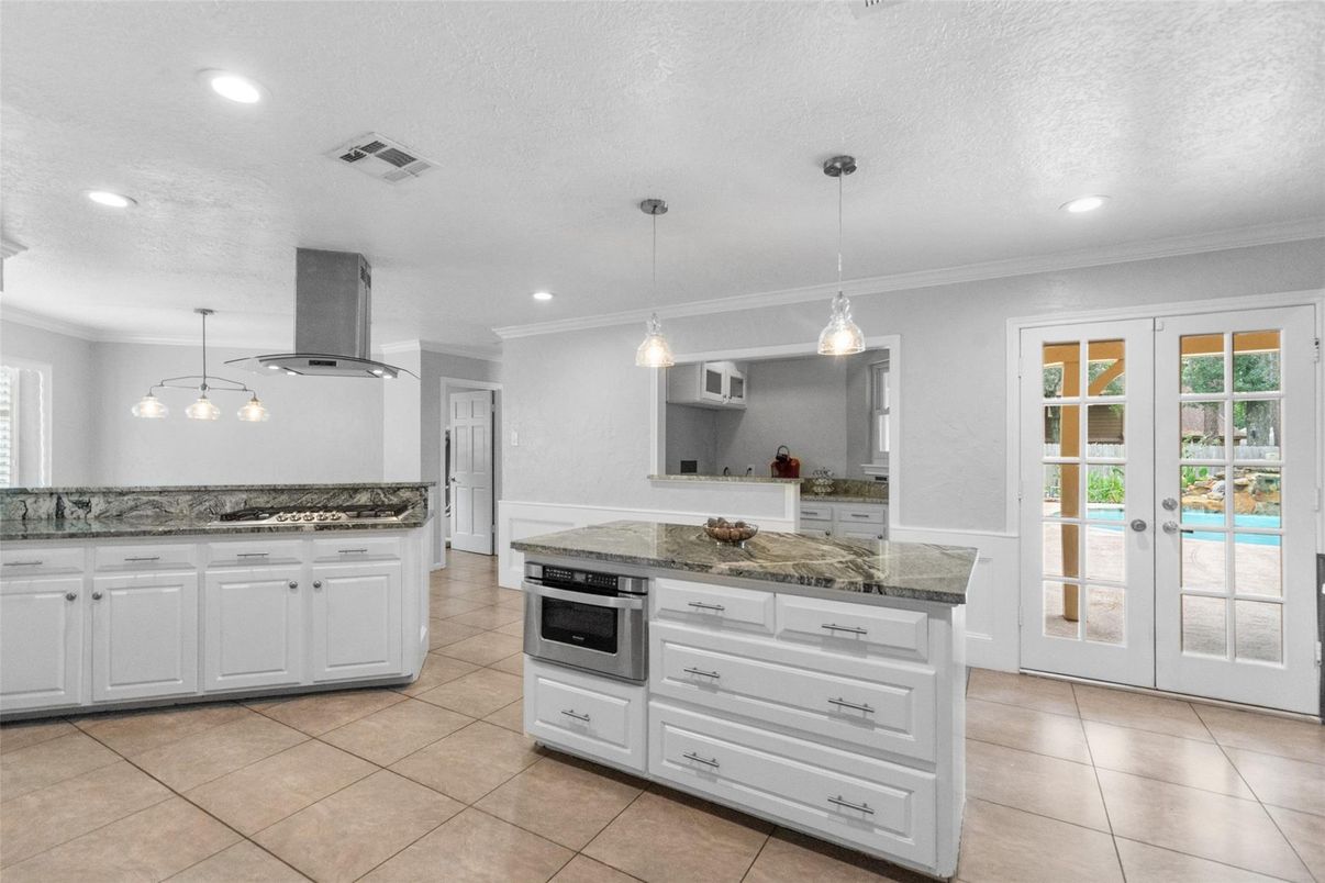 Interior, Kitchen, Pendant Lights, Recessed Lighting