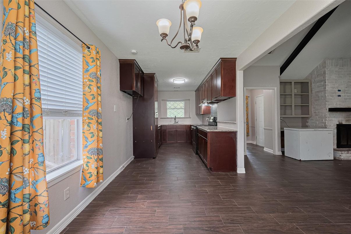 Chandelier, Interior, Kitchen, Stone Walls, Wood Texture Flooring