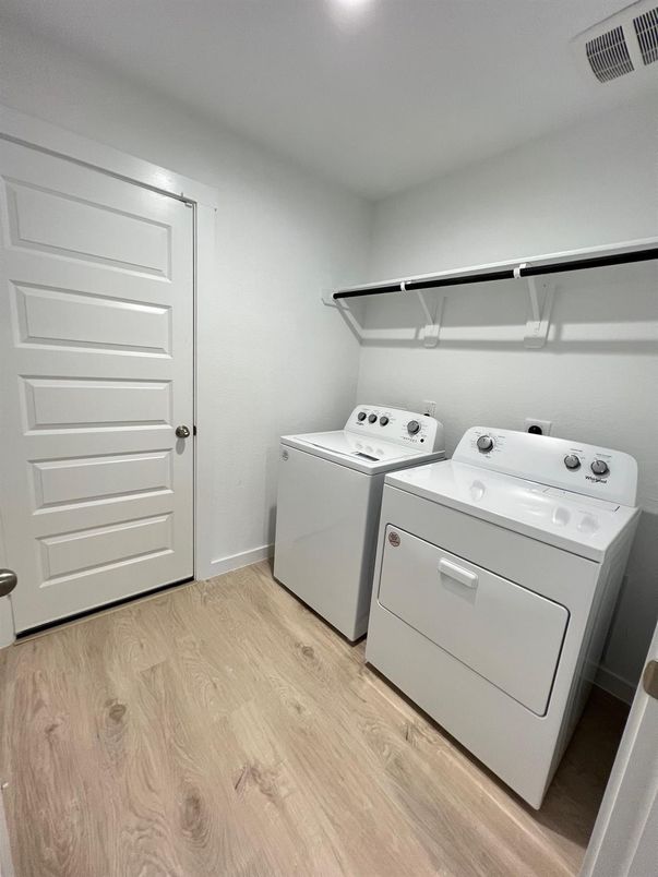 Interior, Washer, Wood Texture Flooring