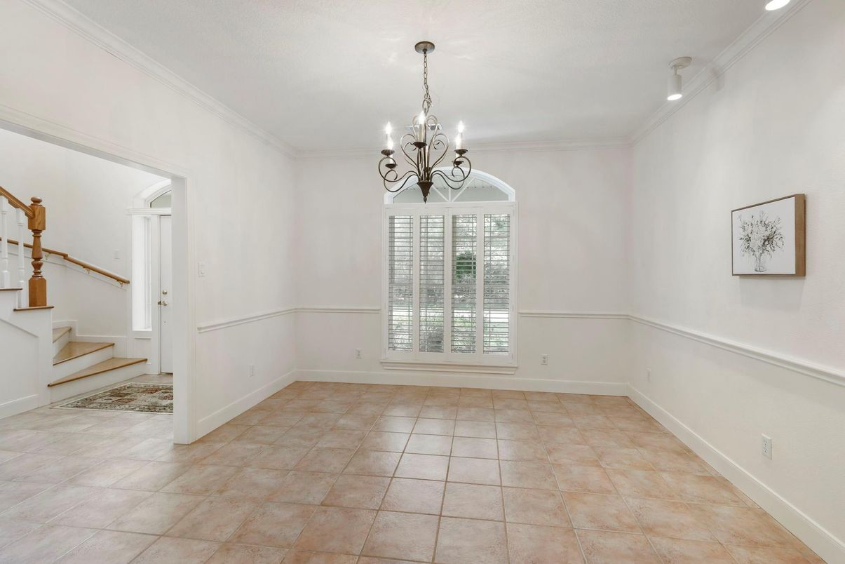 Chandelier, Empty room, Interior