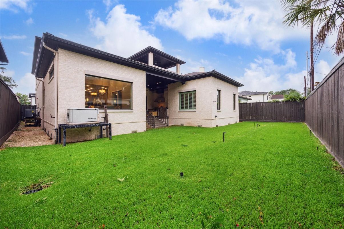 Backyard, Exterior