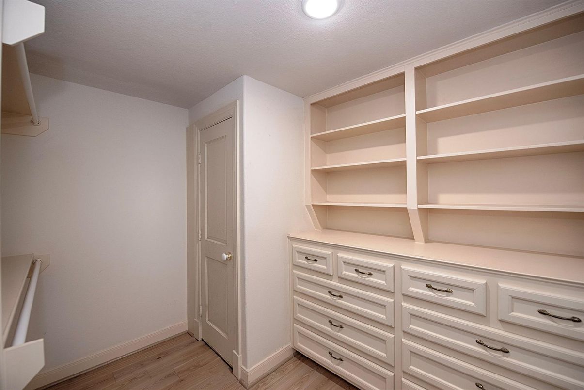 Interior, Recessed Lighting, Walk-in Closets, Wood Texture Flooring