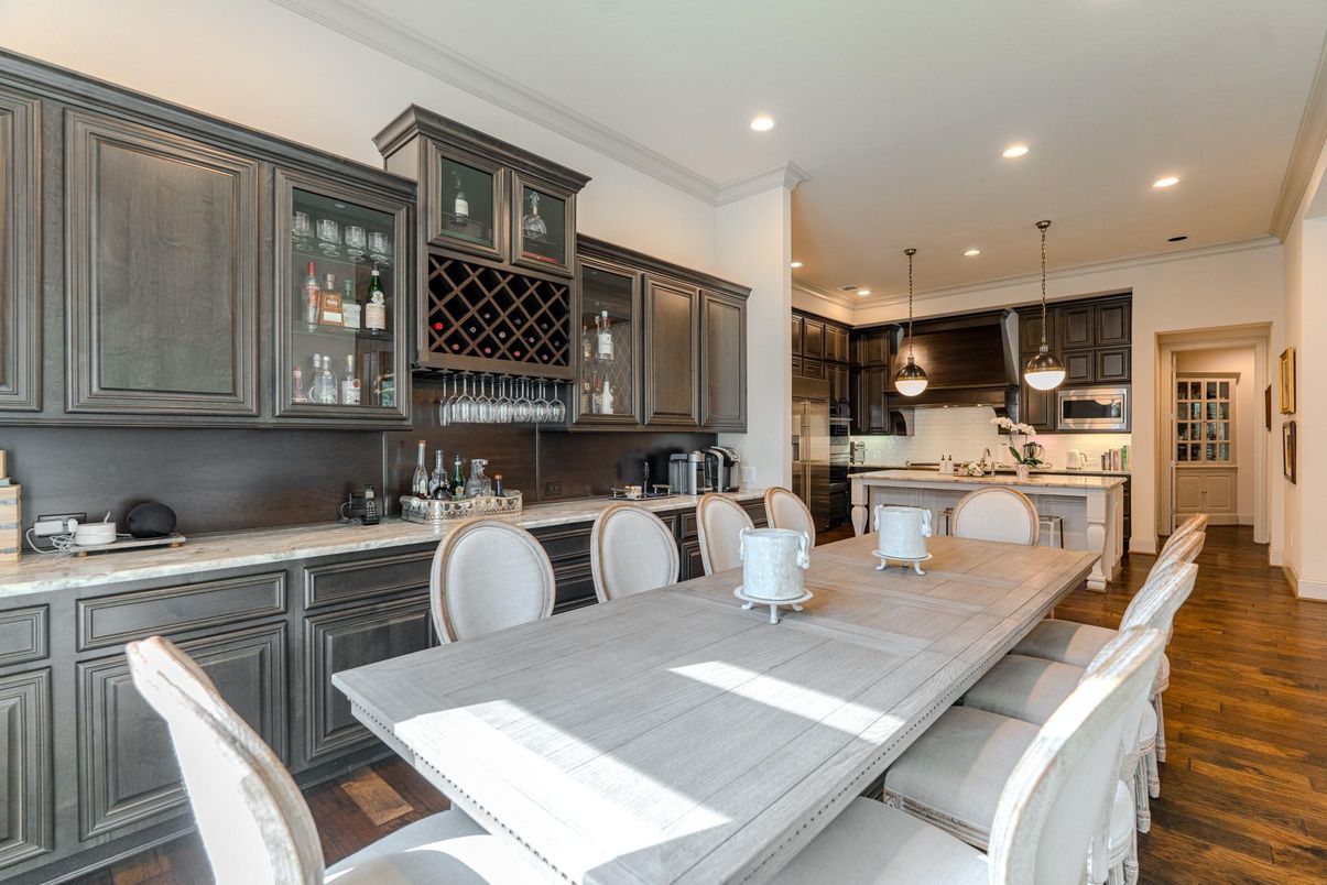 Dining room, Interior, Kitchen, Pendant Lights, Recessed Lighting, Wood Texture Flooring