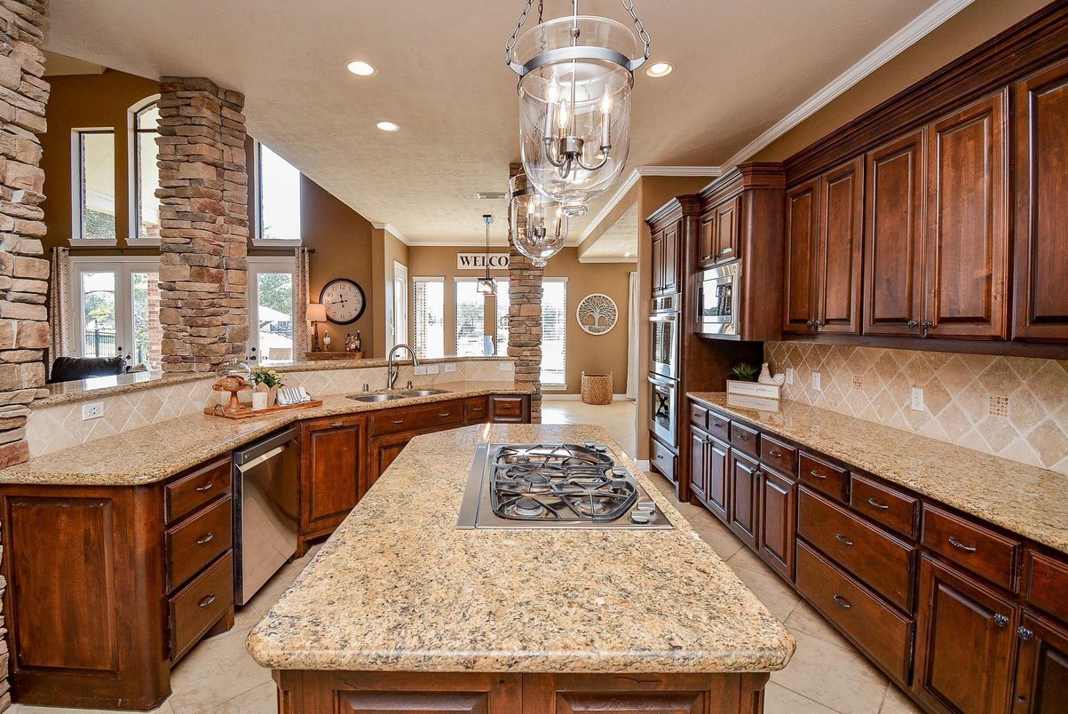 Chandelier, Interior, Kitchen, Pendant Lights, Recessed Lighting, Stone Walls