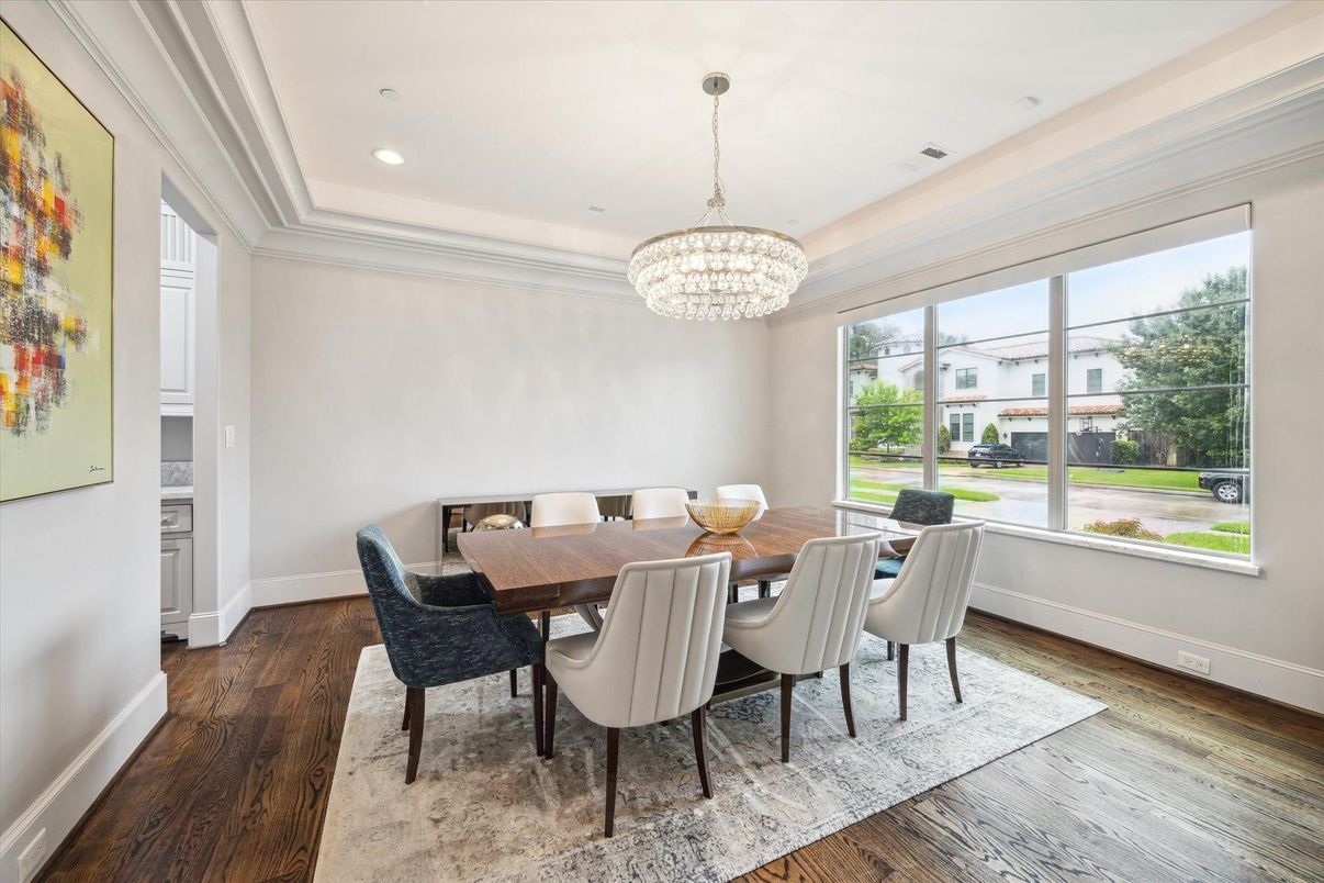 Chandelier, Dining room, Interior, Recessed Lighting, Wood Texture Flooring