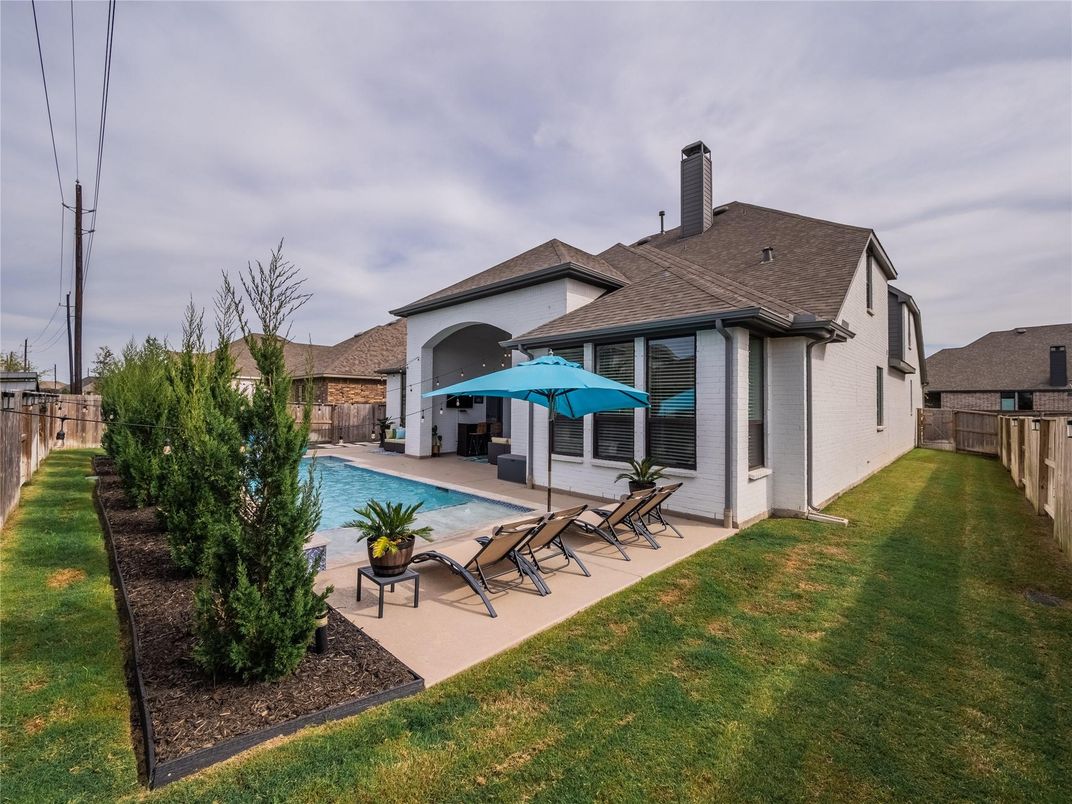 Backyard, Exterior, Pool