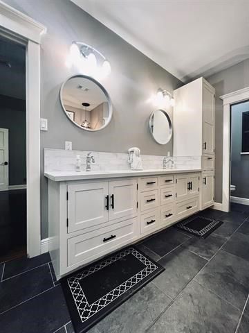 Bathroom, Dual Sink Vanities, Interior