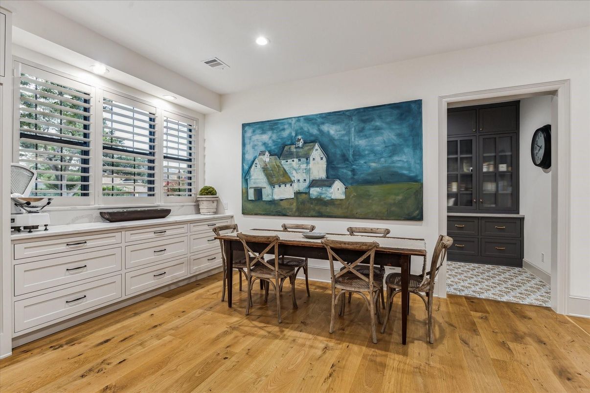 Dining room, Interior, Recessed Lighting, Wood Texture Flooring
