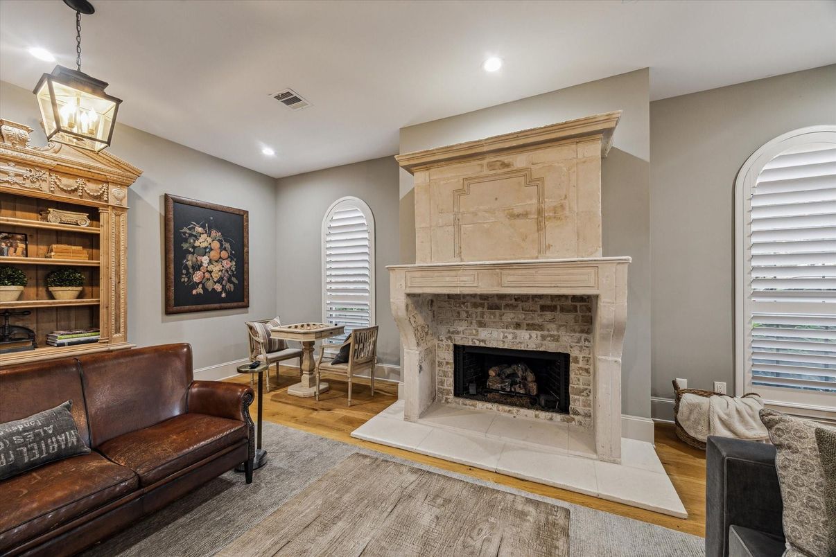 Dining room, Fireplace, Interior, Pendant Lights, Recessed Lighting, Wood Texture Flooring
