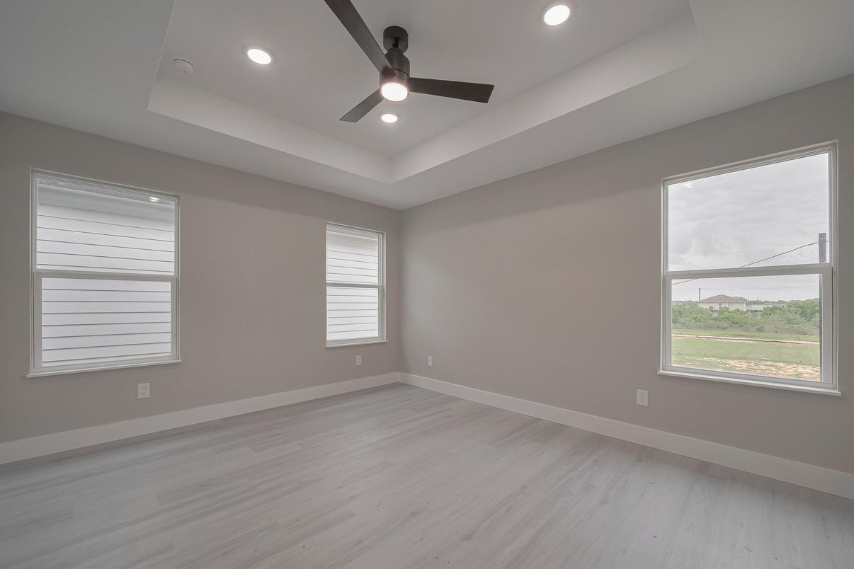 Empty room, Interior, Recessed Lighting, Wood Texture Flooring