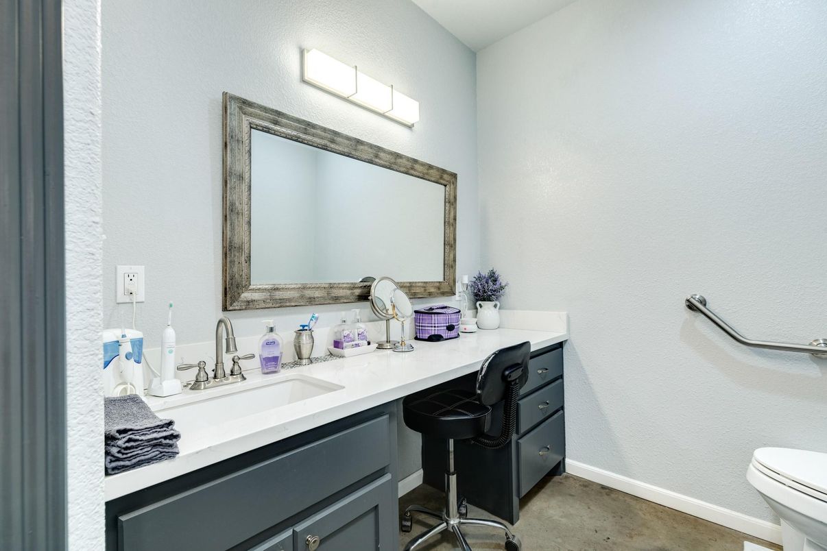 Bathroom, Home Office, Interior