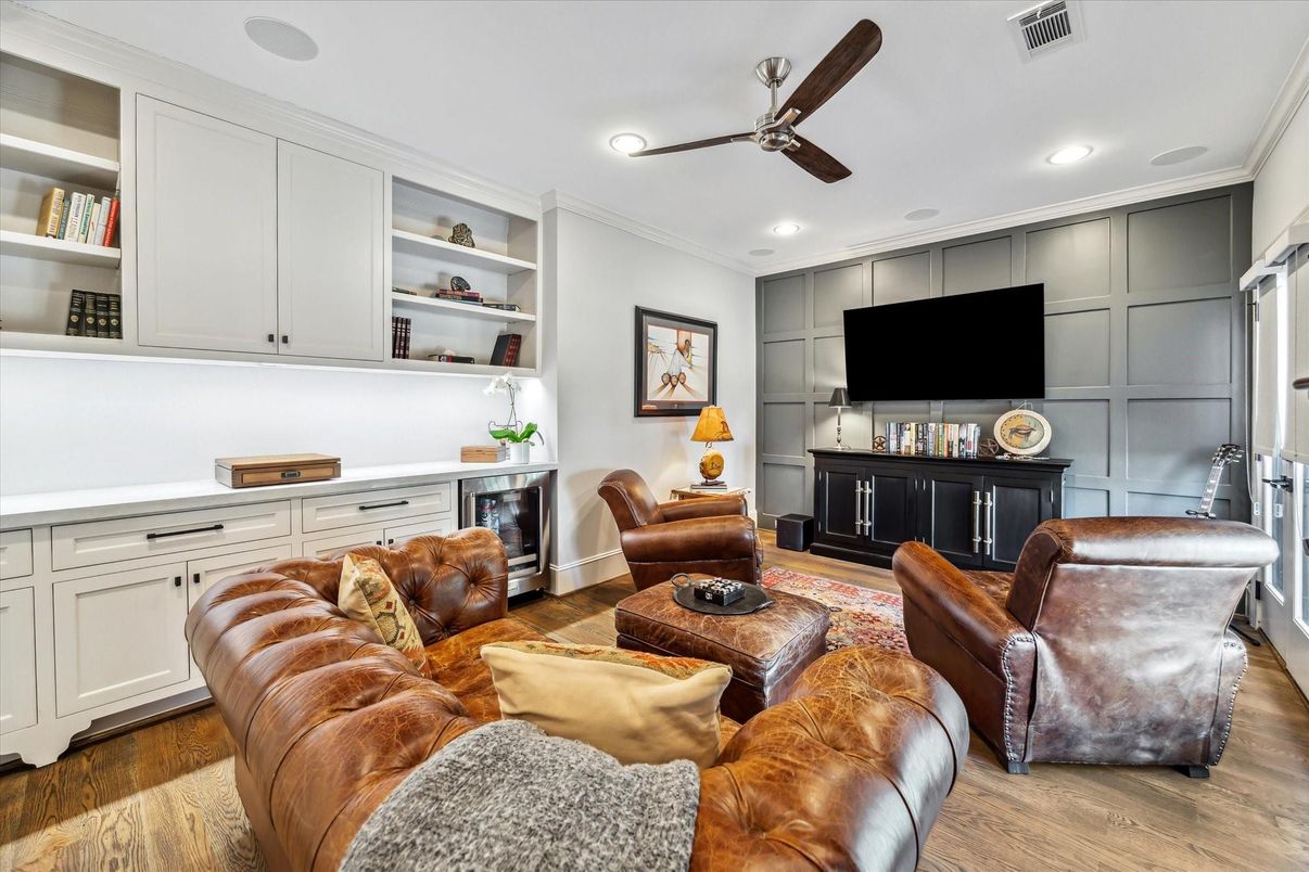 Home Office, Interior, Living room, Recessed Lighting, Wood Texture Flooring