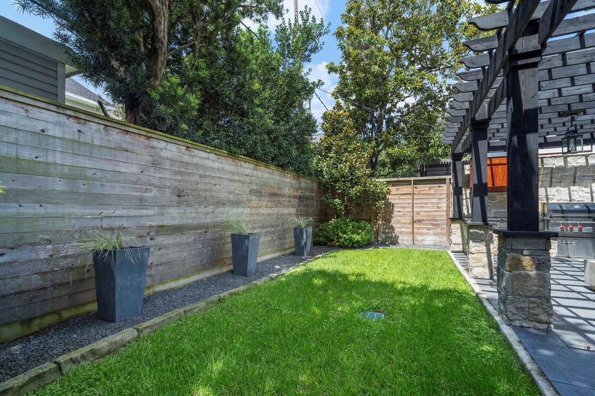 Backyard, Exterior