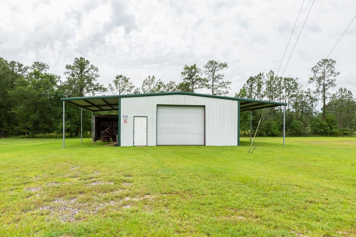 Backyard, Detached Garage, Exterior