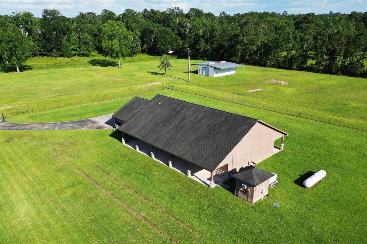 Exterior, Drone