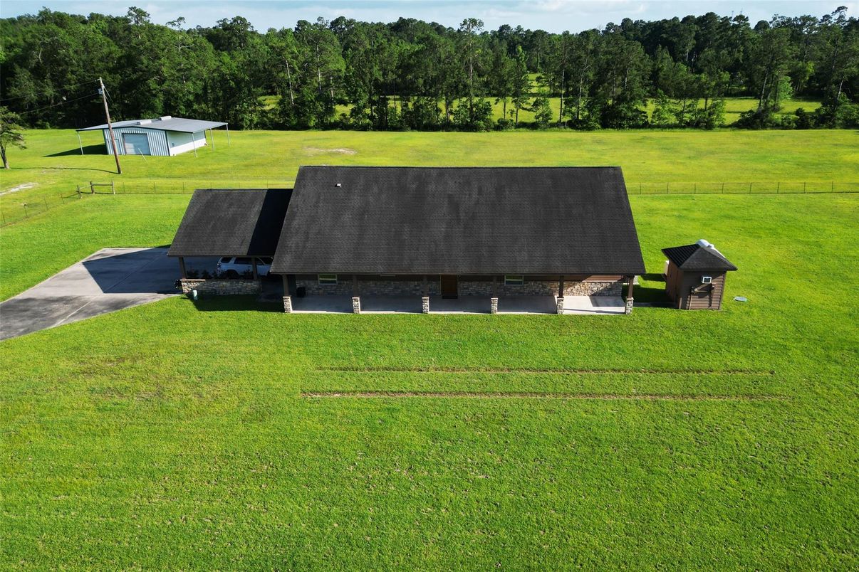 Exterior, Drone