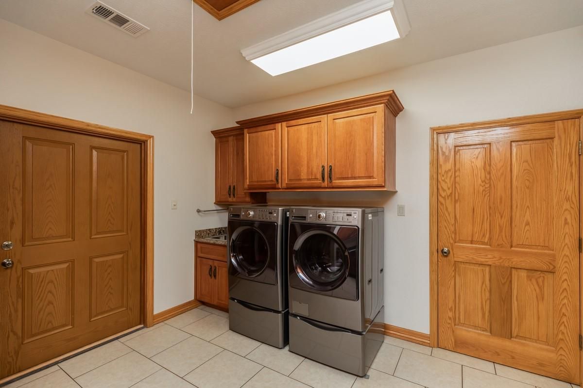 Interior, Washer