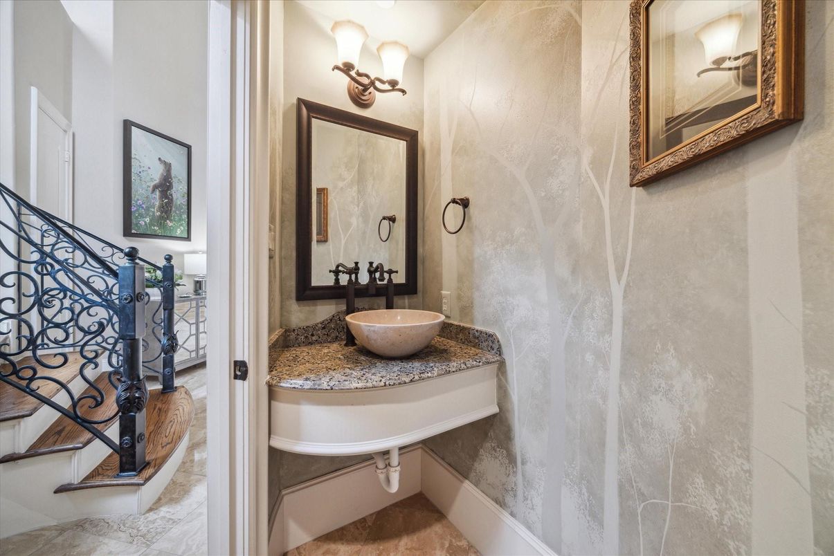 Bathroom, Interior