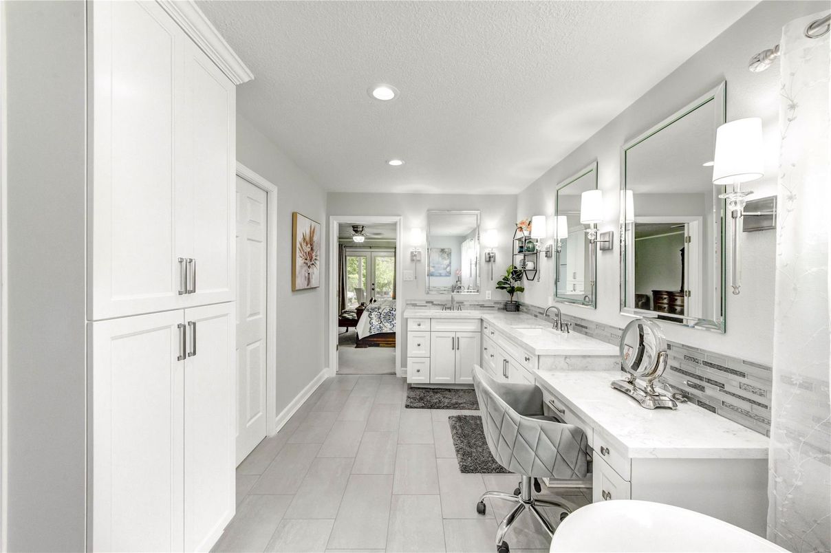 Bathroom, Dual Sink Vanities, Interior, Recessed Lighting, Wood Texture Flooring