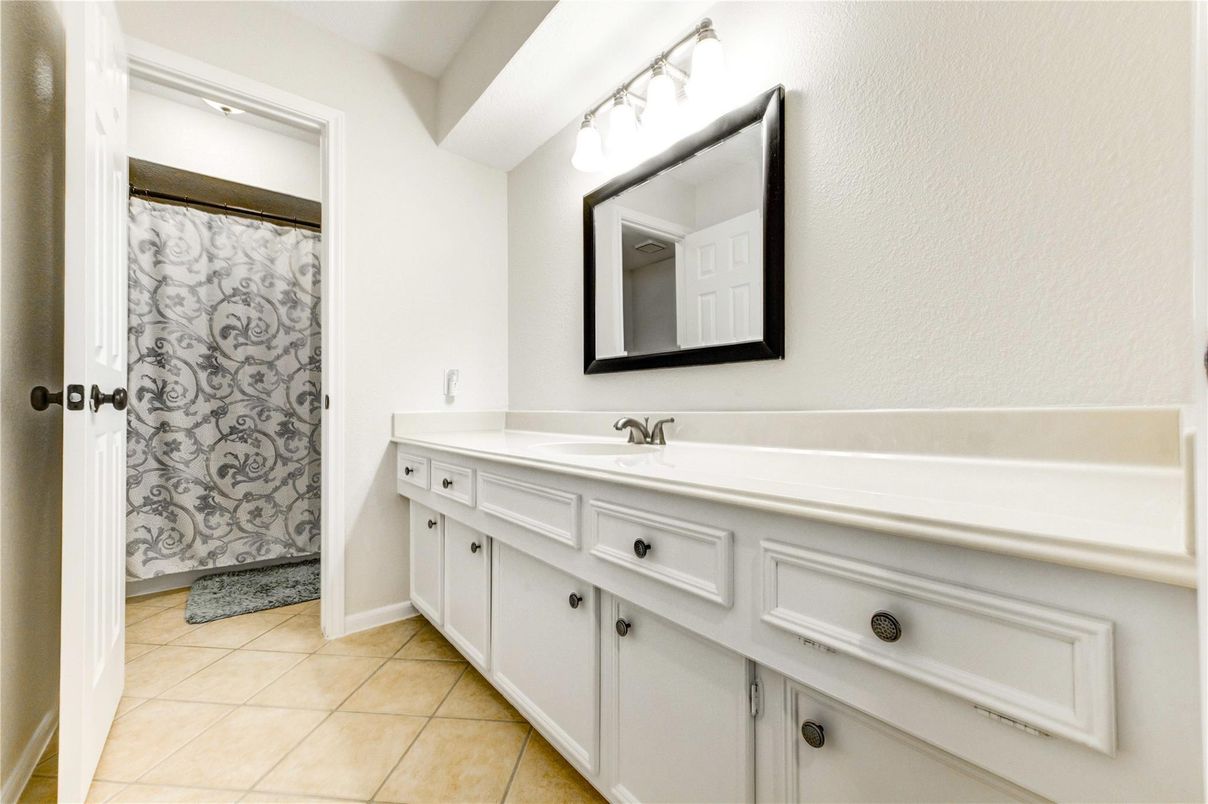 Bathroom, Interior