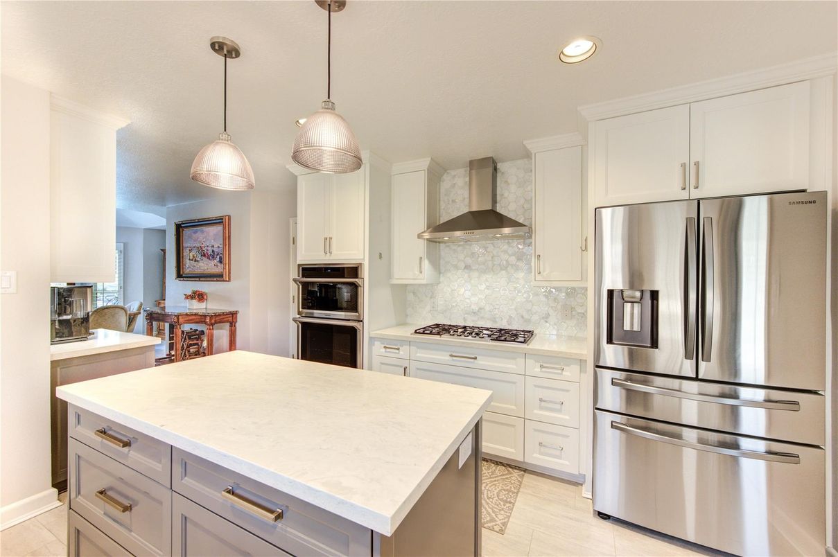 Interior, Kitchen, Pendant Lights, Recessed Lighting, Stainless Steel Appliances