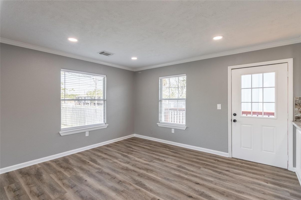 Empty room, Interior, Recessed Lighting, Wood Texture Flooring