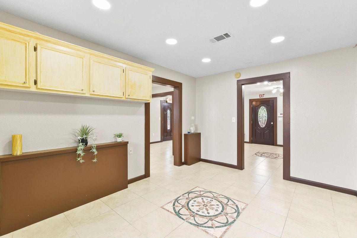 Interior, Recessed Lighting