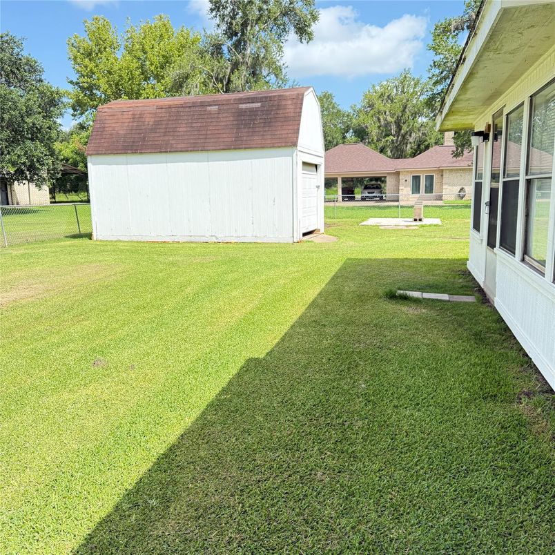 Backyard, Exterior