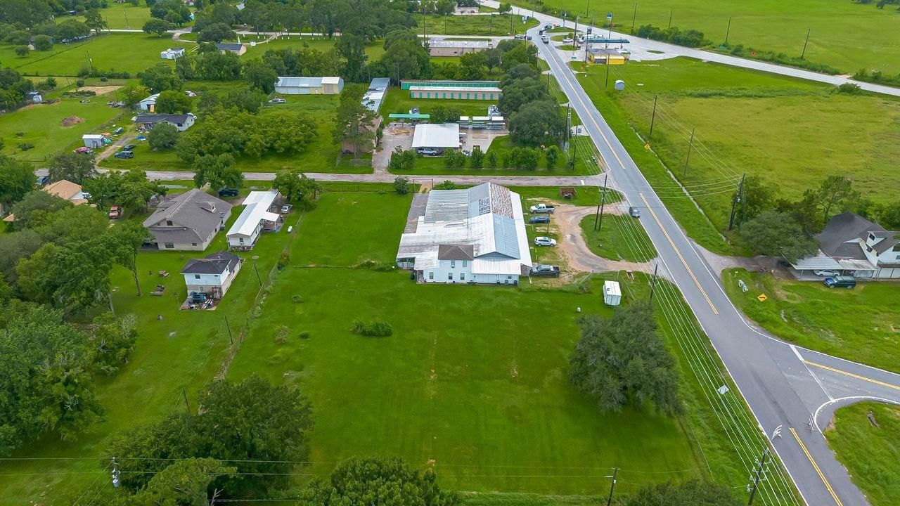 Exterior, Drone