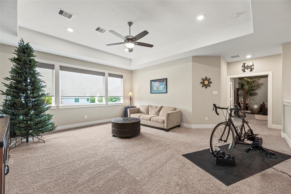 Fitness Equipment, Interior, Recessed Lighting