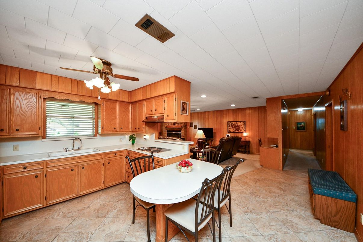 Dining room, Interior, Kitchen, Recessed Lighting, Wooden Walls