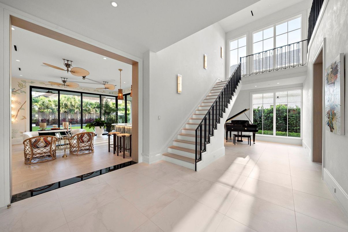 Dining room, Interior, Piano, Recessed Lighting
