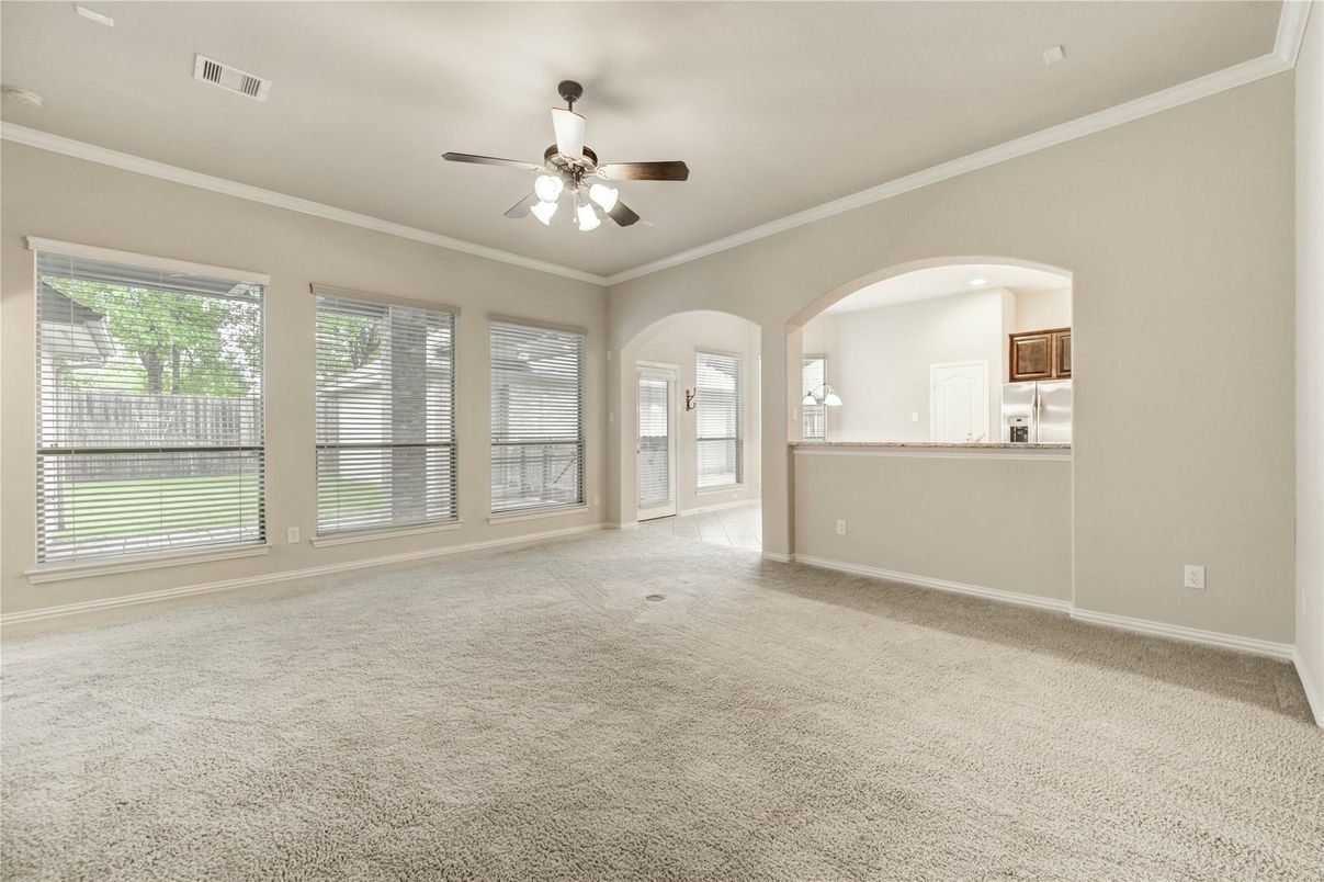 Empty room, Interior, Recessed Lighting