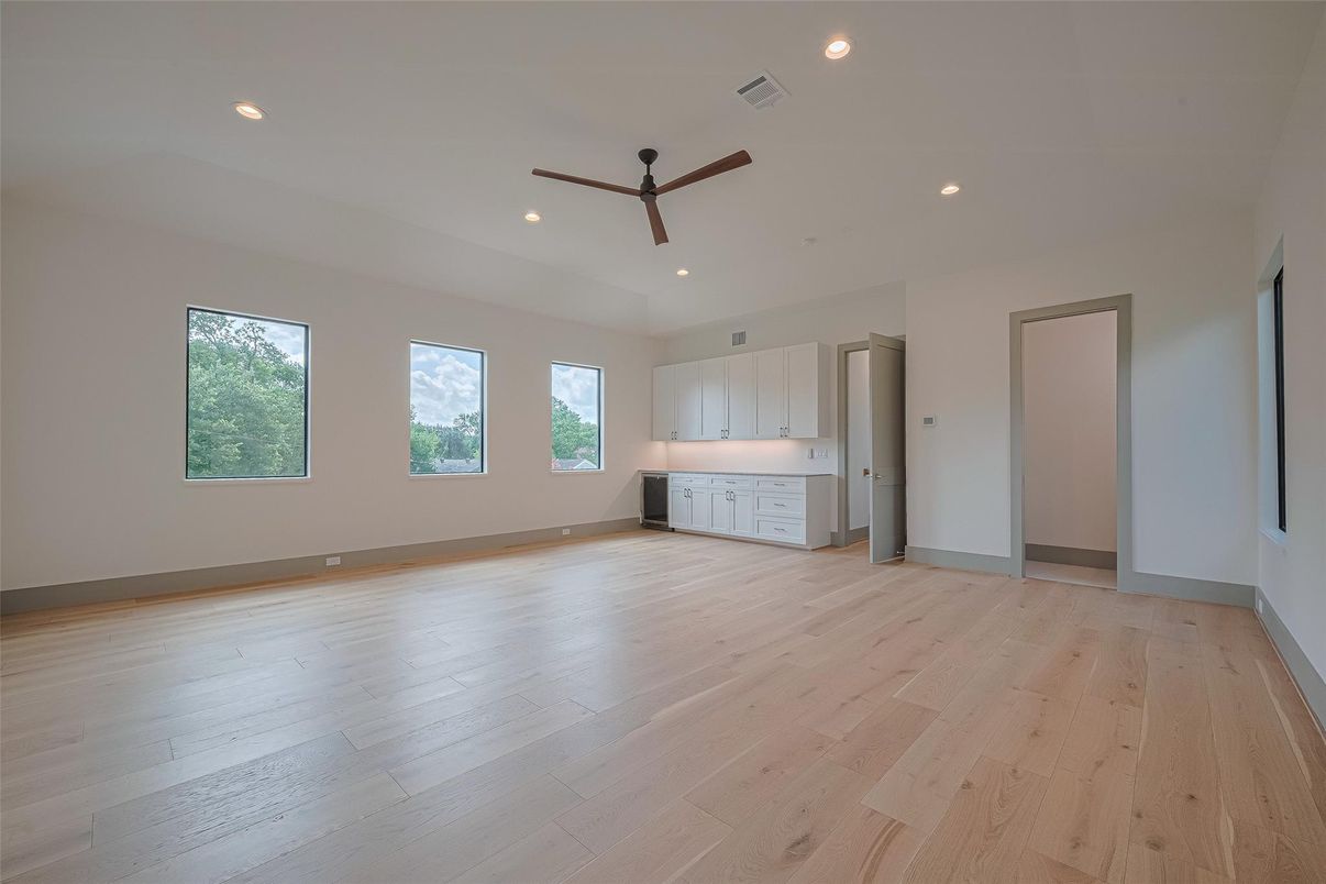 Empty room, Interior, Kitchen, Recessed Lighting, Wood Texture Flooring