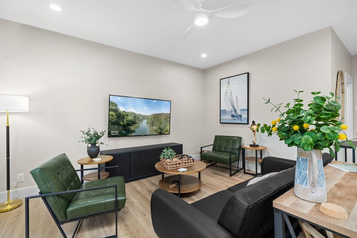 Interior, Living room, Recessed Lighting, Wood Texture Flooring
