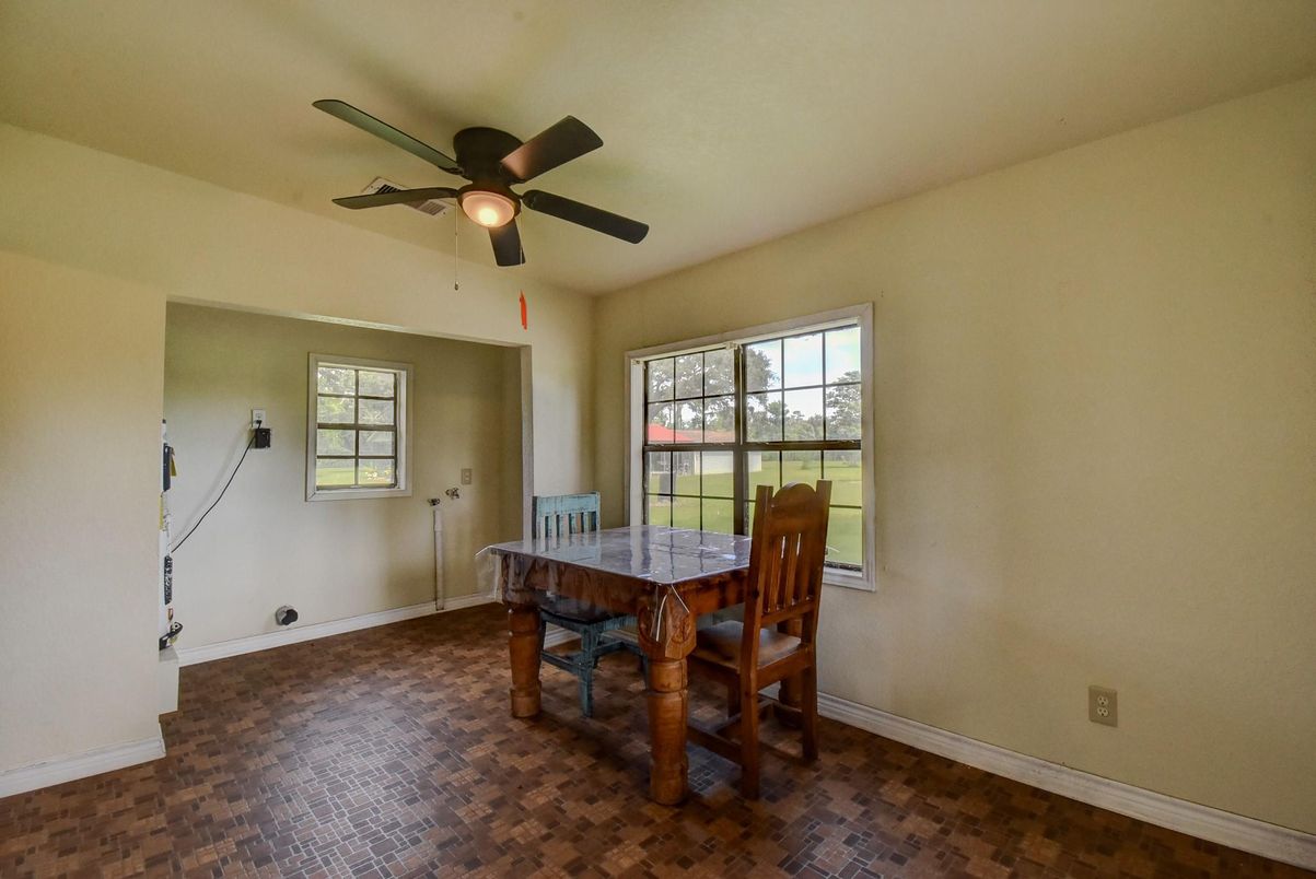 Dining room, Interior