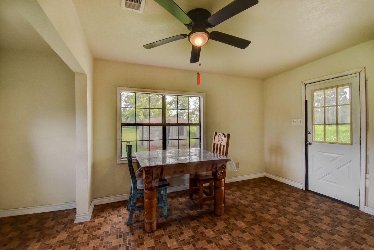 Dining room, Interior
