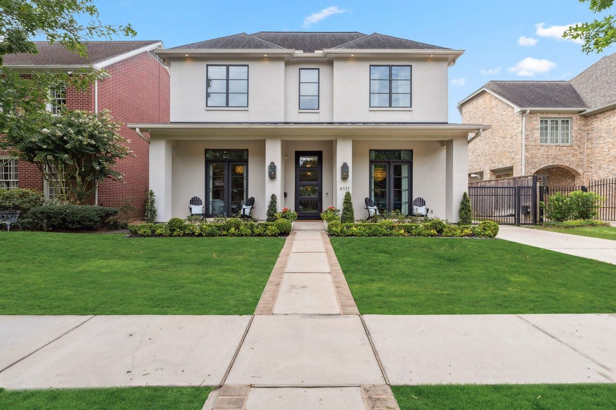 Exterior, Facade, Brick Facade, French Provincial
