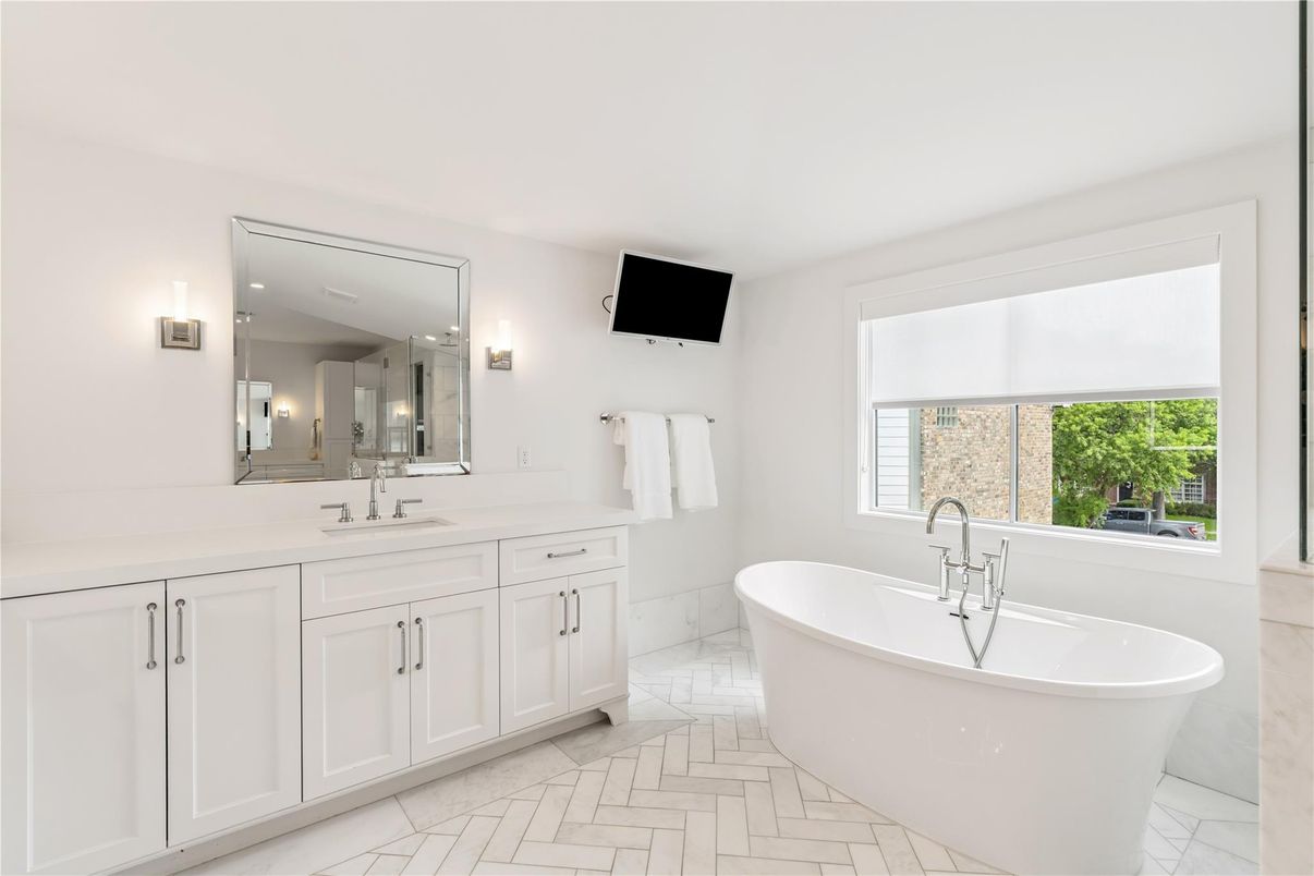 Bathroom, Dual Sink Vanities, Free Standing Baths, Interior, Marble