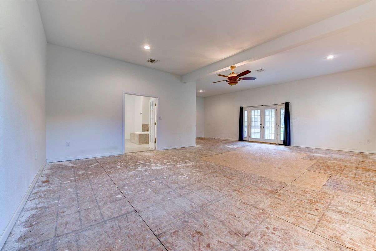 Empty room, Interior, Recessed Lighting