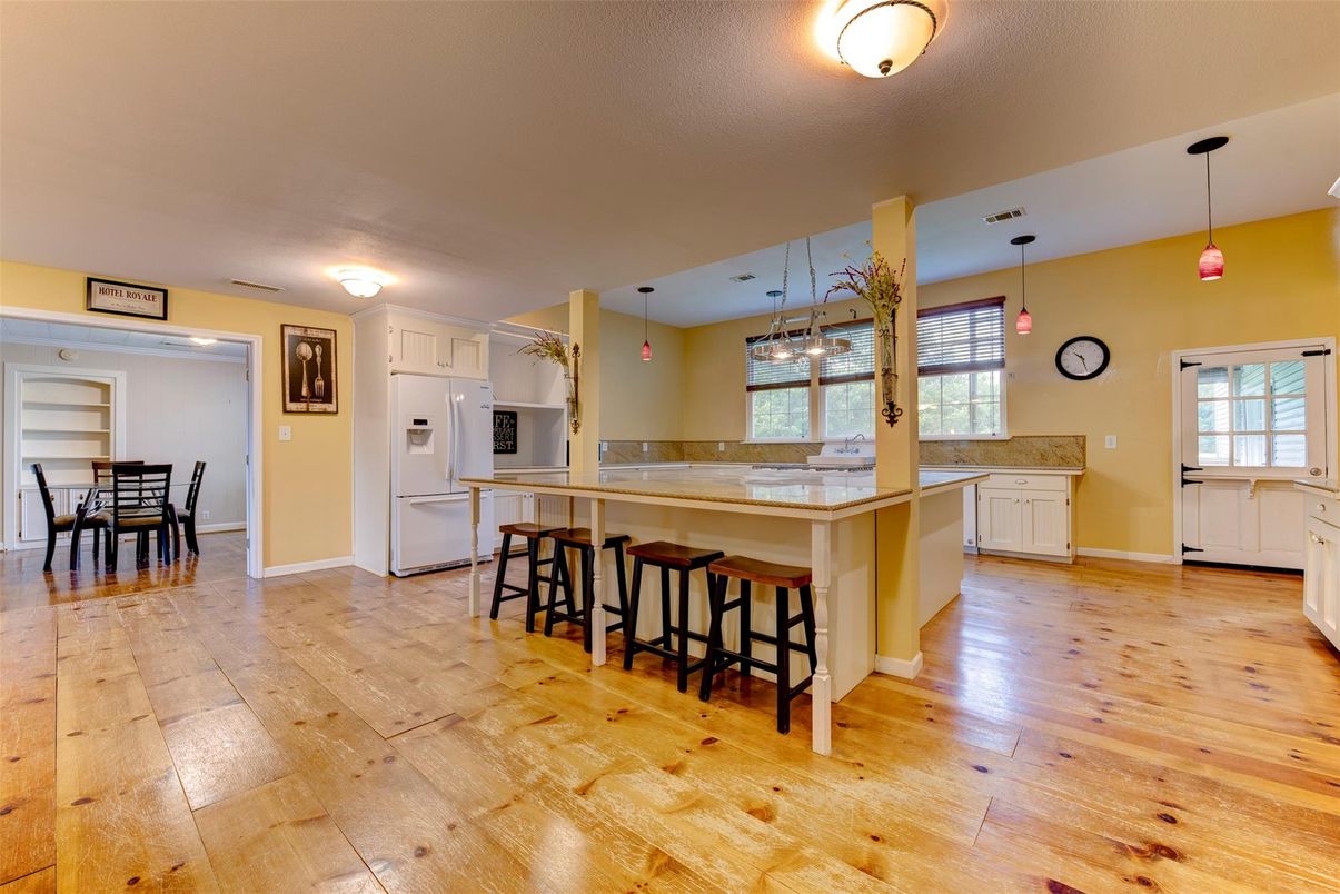 Dining room, Interior, Kitchen, Pendant Lights, Wood Texture Flooring