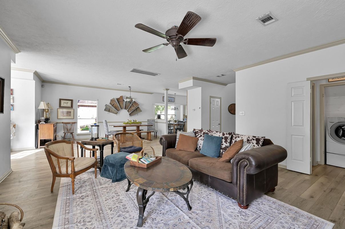 Dining room, Interior, Living room, Pendant Lights, Washer, Wood Texture Flooring