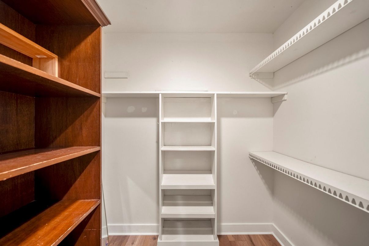 Interior, Walk-in Closets, Wood Texture Flooring