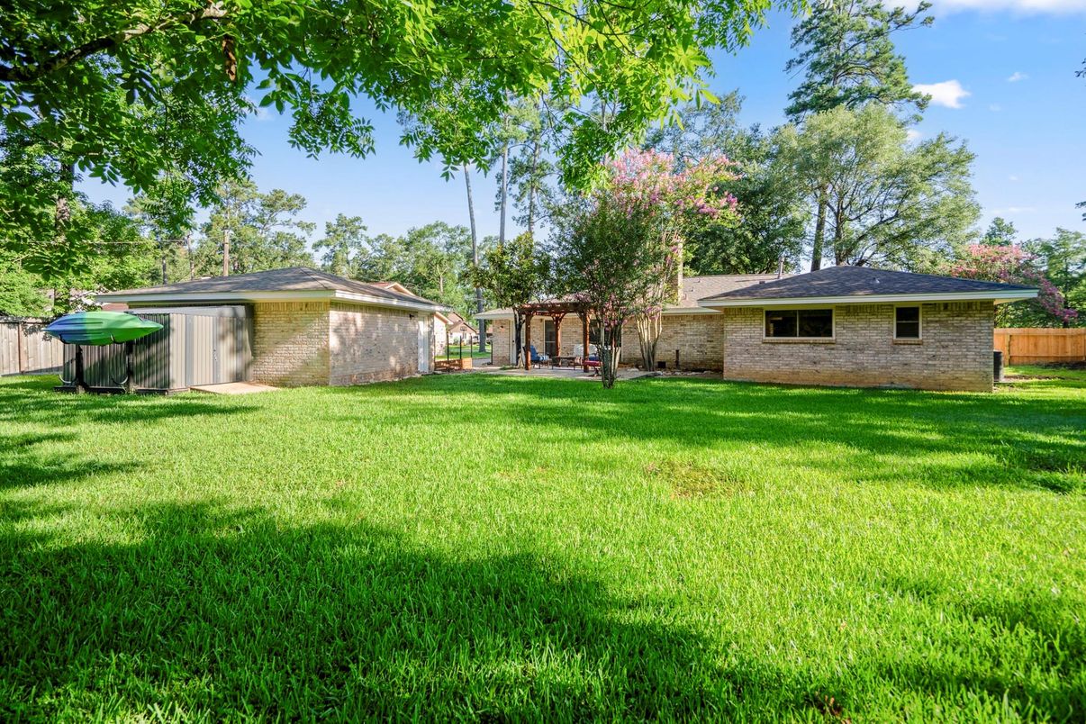 Backyard, Exterior, Hot Tub, Playground